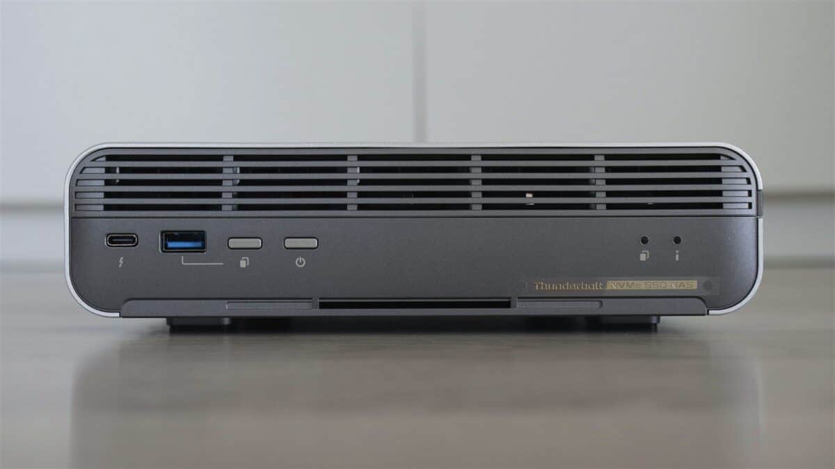 NAS QNAP TBS-h574TX - review