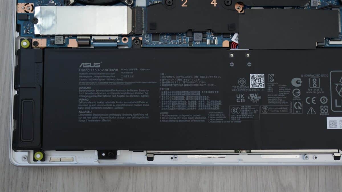 Laptop gaming ASUS ROG Zephyrus G16 GU606 - review