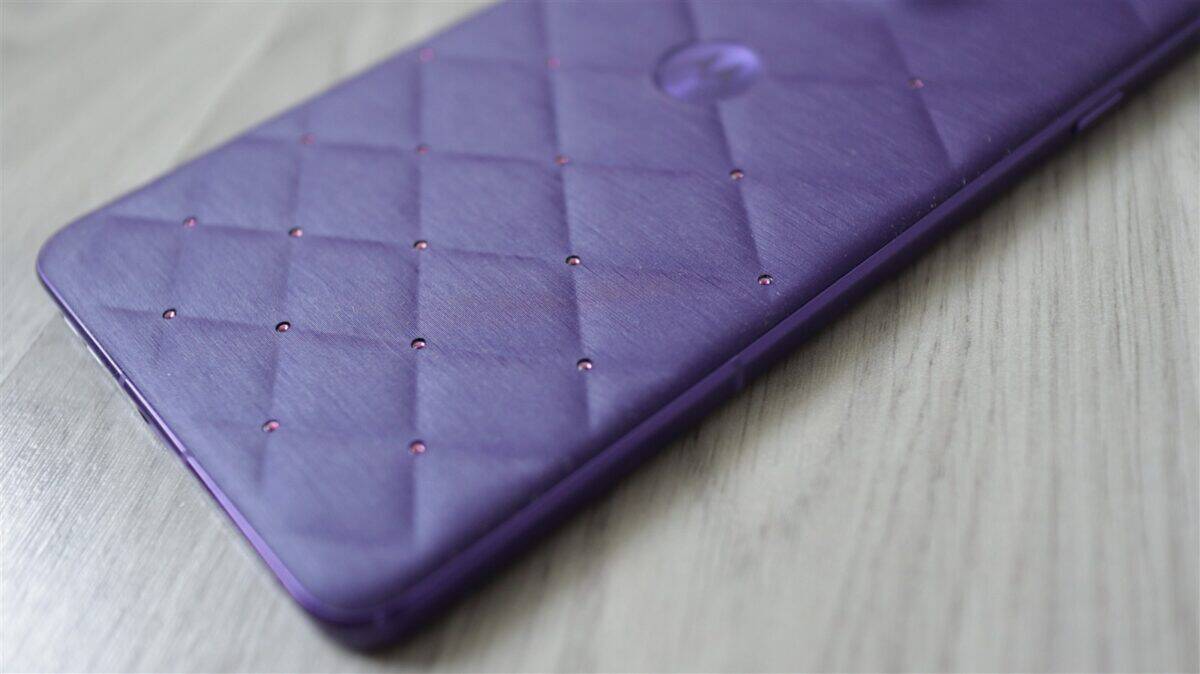 Motorola Signature Swarovski Edition - review