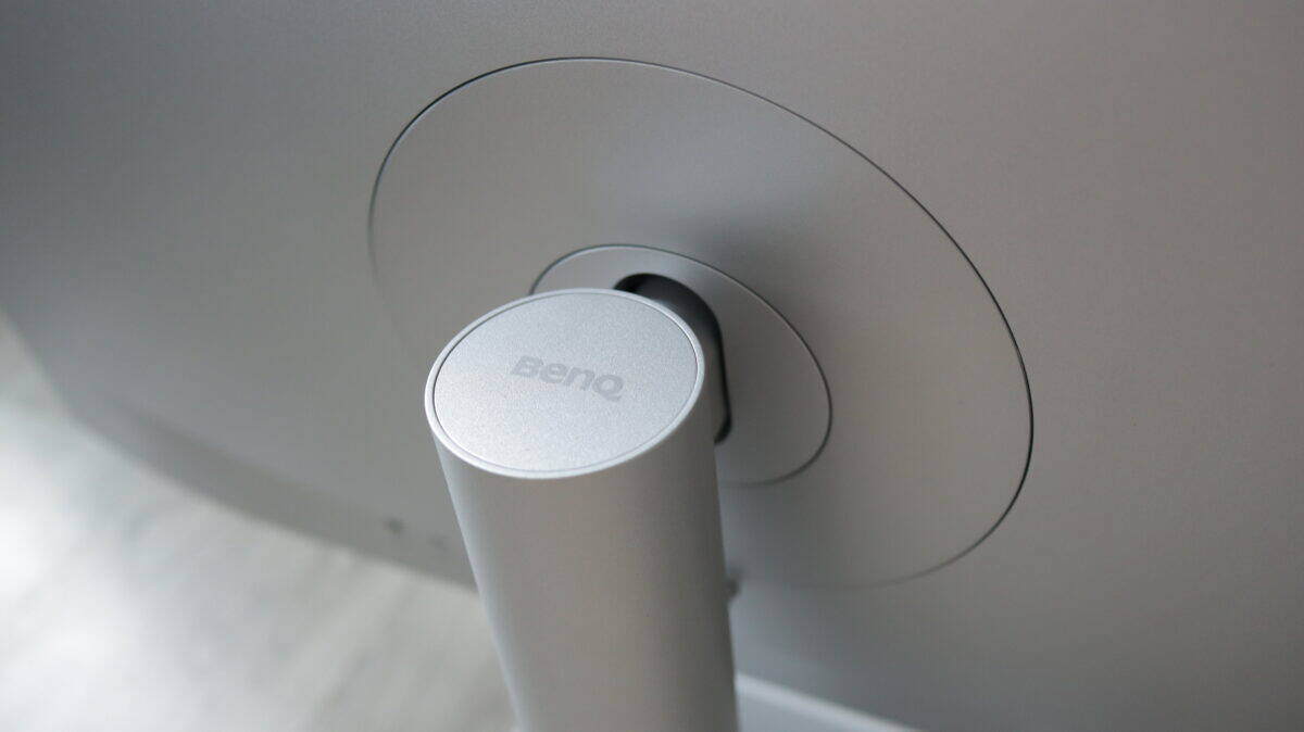 Monitor BenQ MA320UP - review