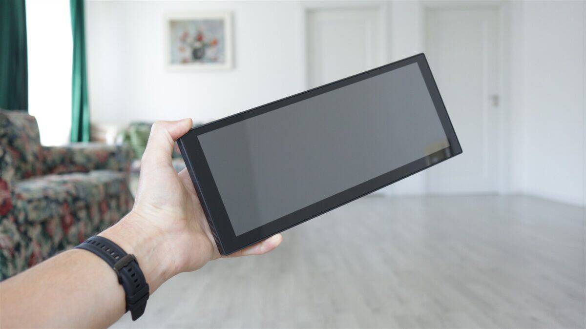 Monitor auxiliar MSI MAG View Xpander 12