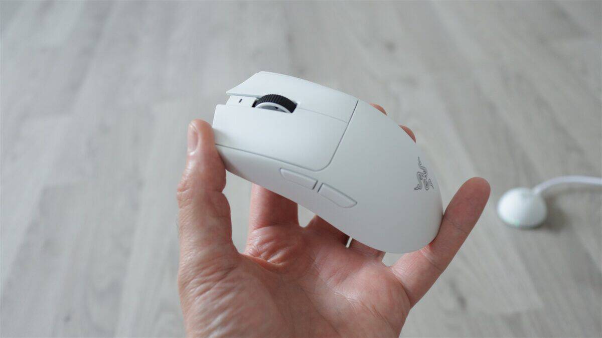 Mouse wireless de gaming Razer Viper V4 Pro - review