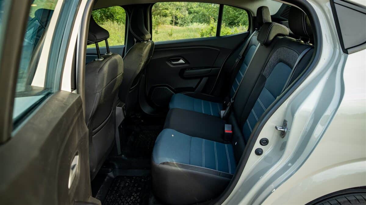 Dacia Logan ECO-G 120 M6 Journey - review