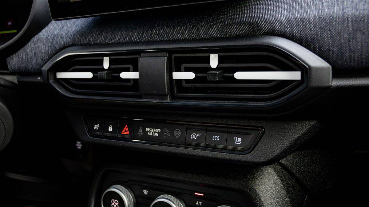 Dacia Logan ECO-G 120 M6 Journey - review