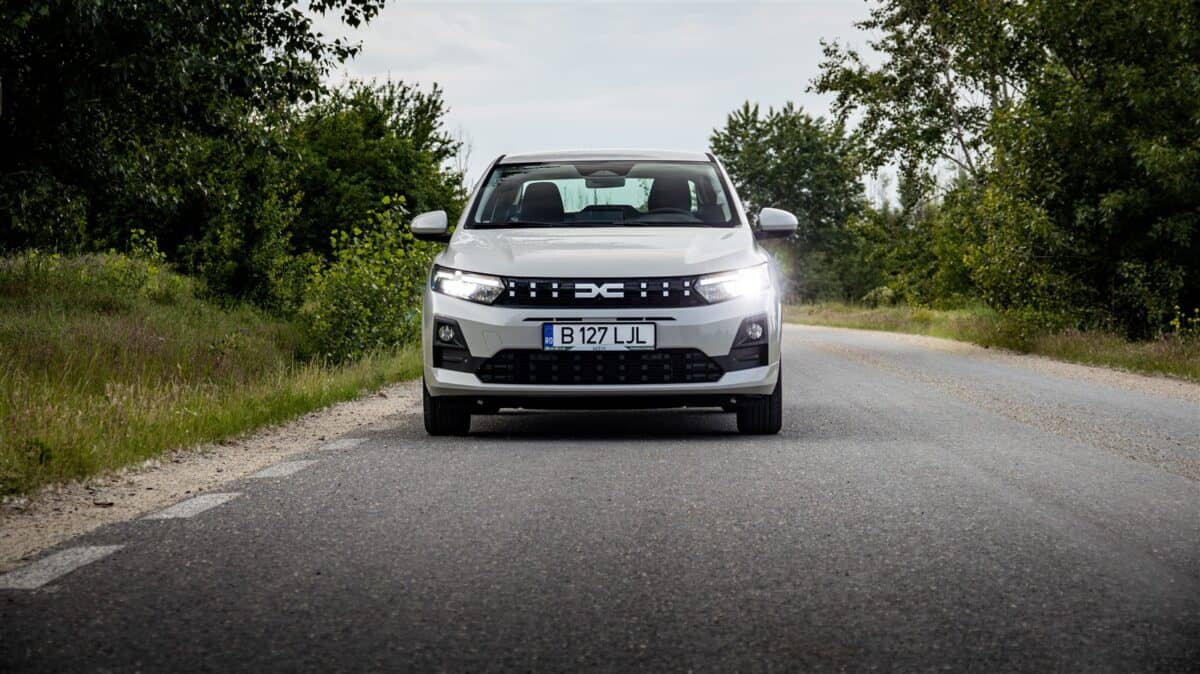 Dacia Logan ECO-G 120 M6 Journey - review