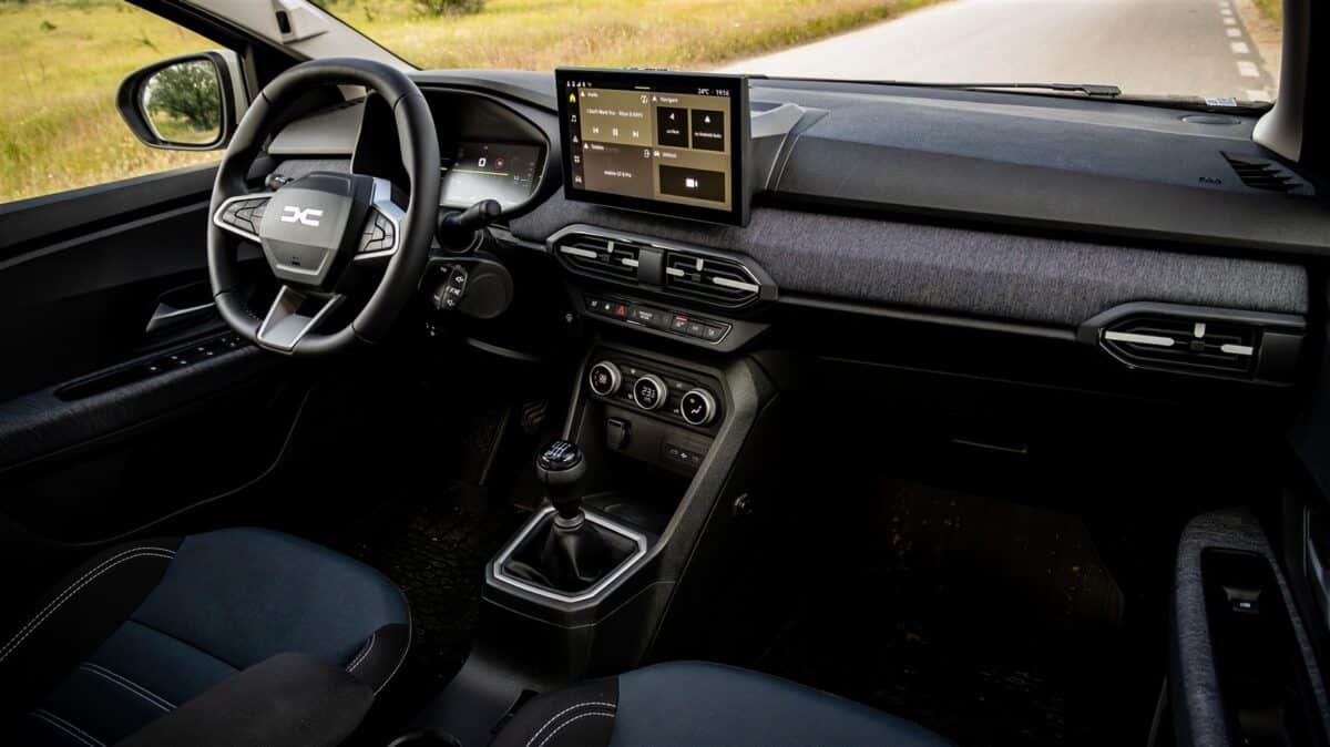 Dacia Logan ECO-G 120 M6 Journey - review