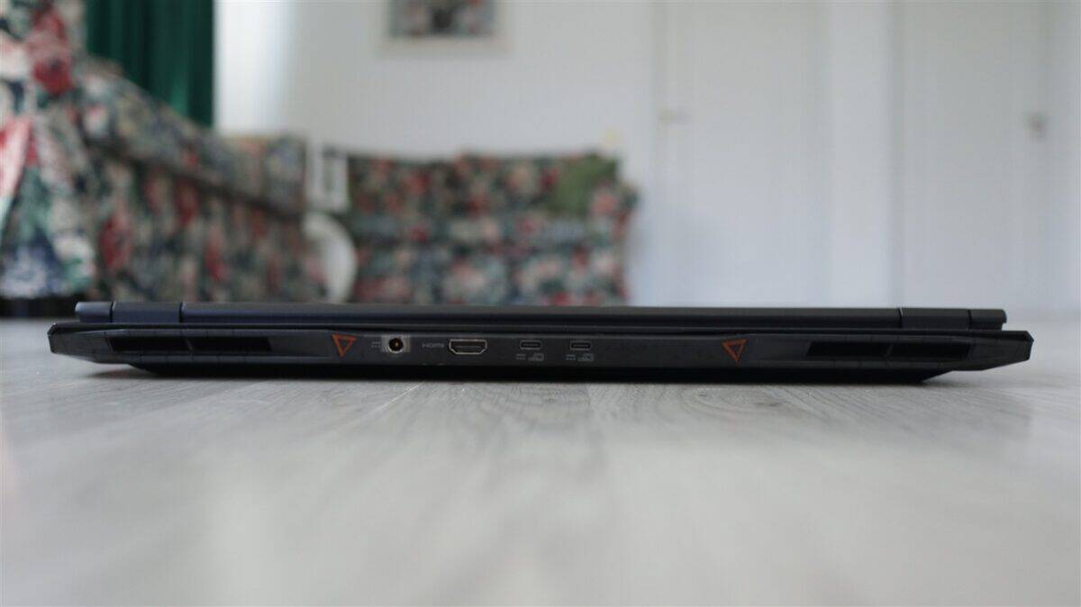 Laptop Acer Nitro AI 18 (AN18-61) - prezentare
