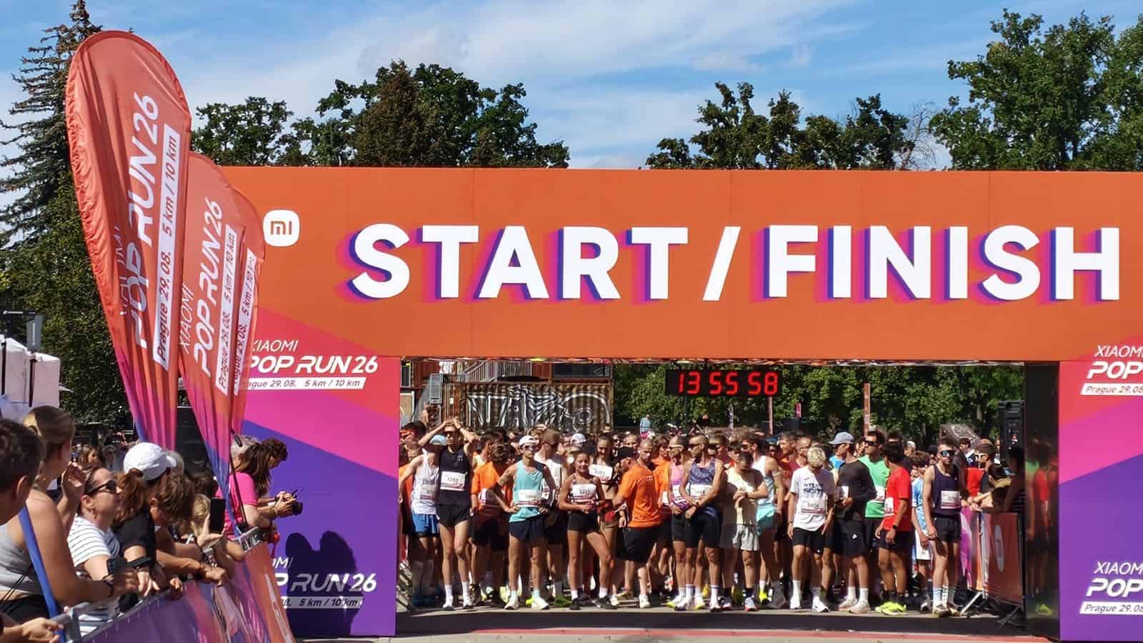 Am alergat 5 km la Xiaomi POP Run 2026 și am monitorizat cursa cu Redmi Watch 6 Lite