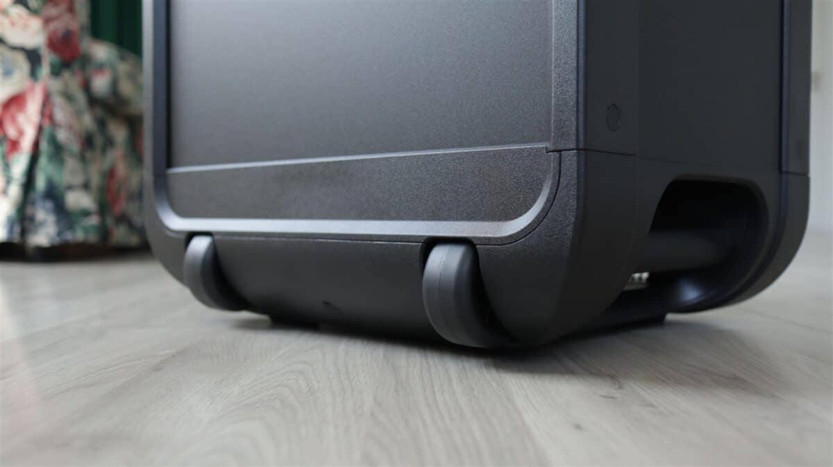 Boxa portabila Sony ULT Tower 7 - review