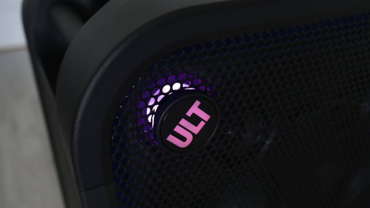 Boxa portabila Sony ULT Tower 7 - review
