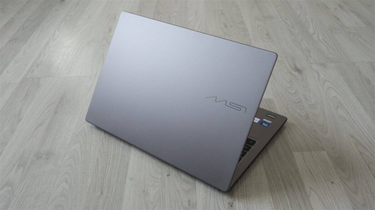 Laptop MSI Modern 16S AI+ G3M