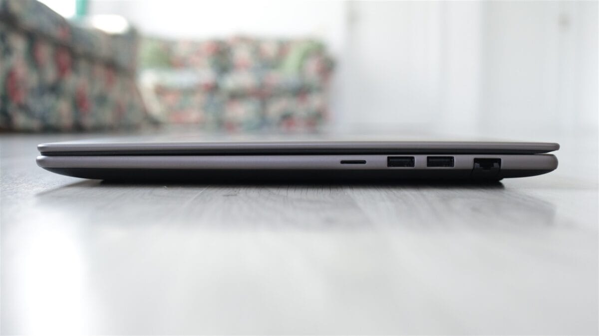 Laptop MSI Modern 16S AI+ G3M