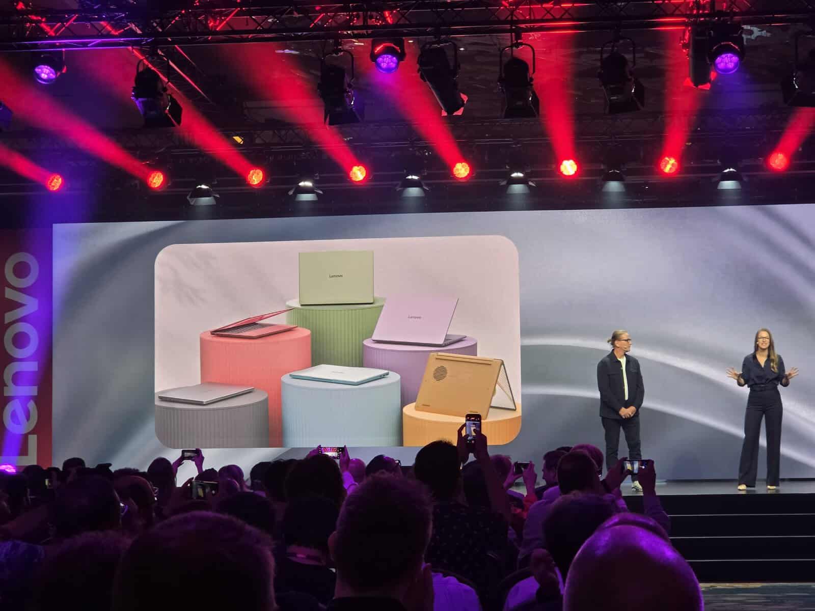 Lenovo IdeaPad Vibe - specificații și primele impresii pentru laptopul adus în 7 variante de culoare